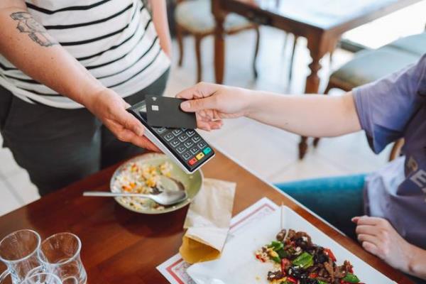 Tipping is still a co<em></em>ntroversial topic. Credit: Getty/Olga Rolenko